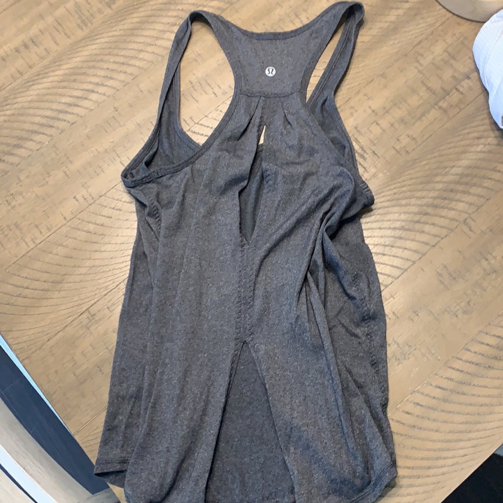 Lululemon tank